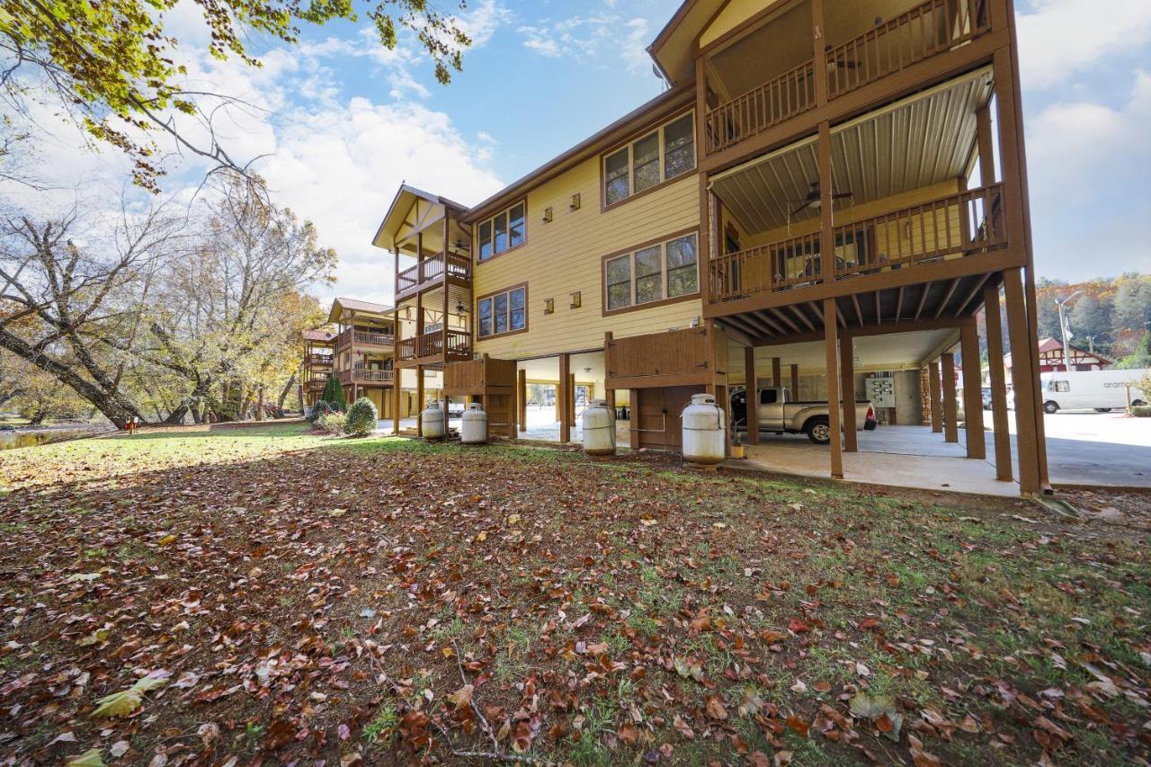 The Bears Den Apartment Helen Luaran gambar